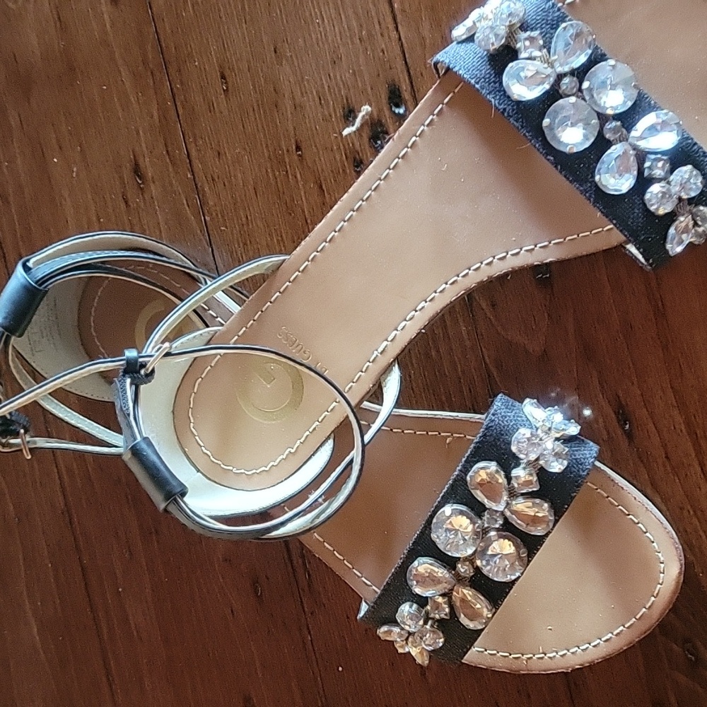Guess women's sandals size 8-1/2   Black with "bling"